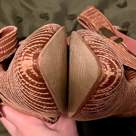 Matisse Leather Buckle-Strap Block Heel Booties – Size 8.5M - Picture 5 of 9